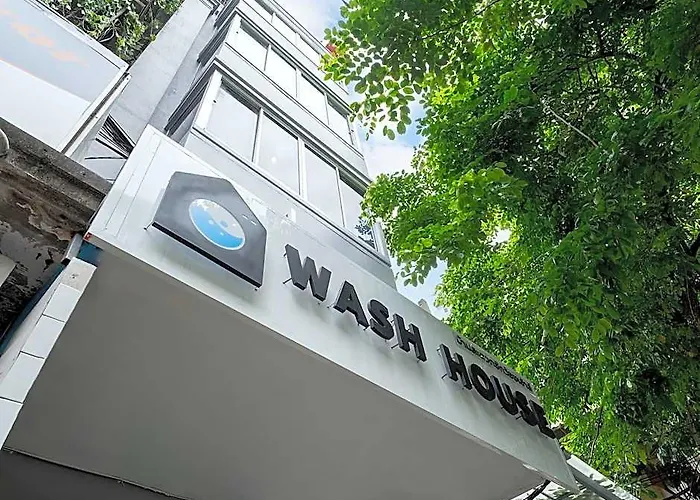 Wash House Chatuchak 3*